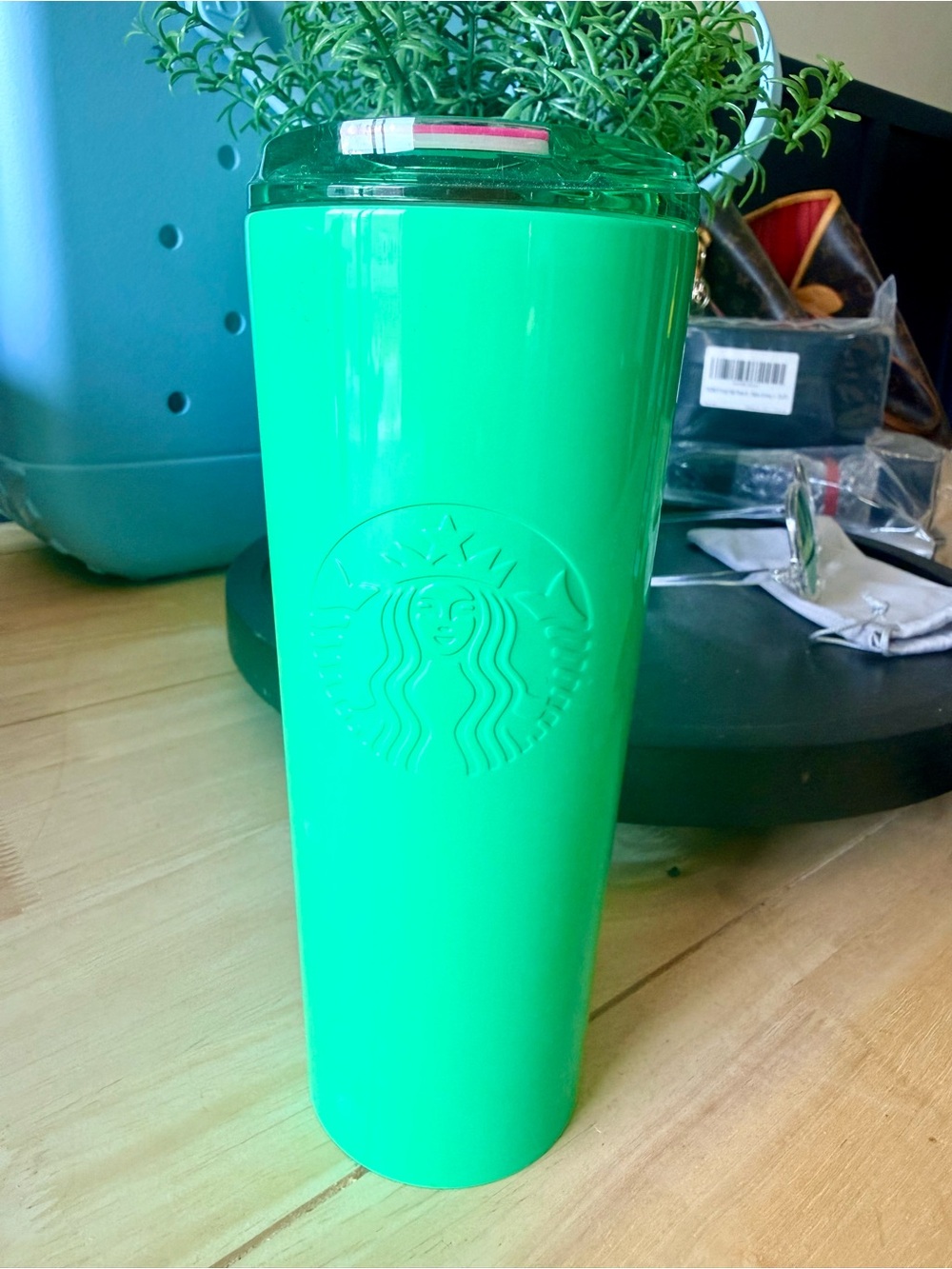 Starbucks Vivid Green Embossed Siren Tumbler with Clear Lid